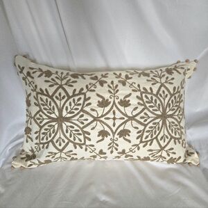 ( Pottery Barn ) Nordic Embroidered Pillow Cover & Down Feather Insert